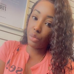 Meet your Posher, Chelle